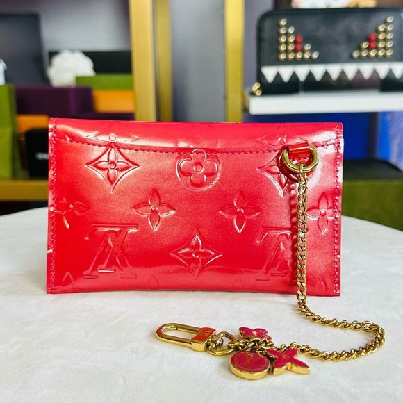 LOUIS VUITTON Vernis Envelope Plate Pouch Framboise Pink Gold Enamel Charms Card - Picture 5 of 9